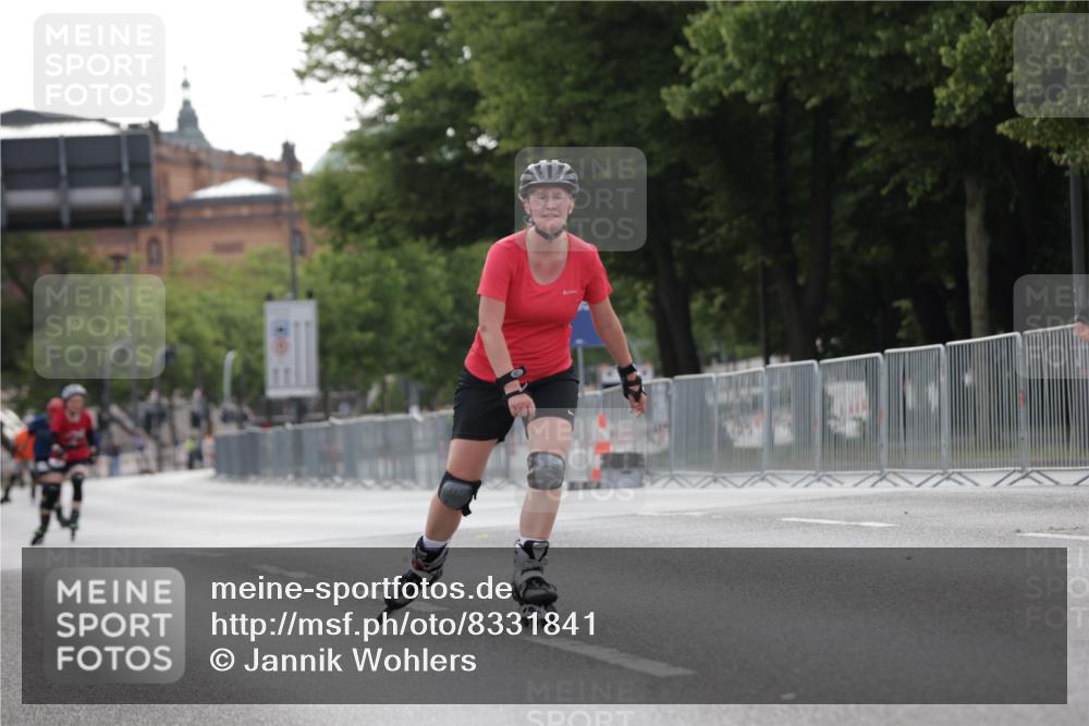 29.06.2025 - hella hamburg halbmarathon Jannik Wohlers http://msf.ph/oto/8331841 29.06.2025 09:01:27 Lombardsbrücke  meine-sportfotos.de