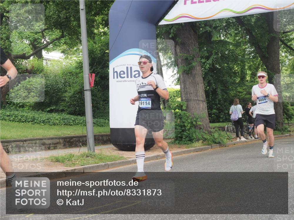 29.06.2025 - hella hamburg halbmarathon KatJ http://msf.ph/oto/8331873 29.06.2025 10:17:27 Zwischen KM18-KM19 2203 meine-sportfotos.de