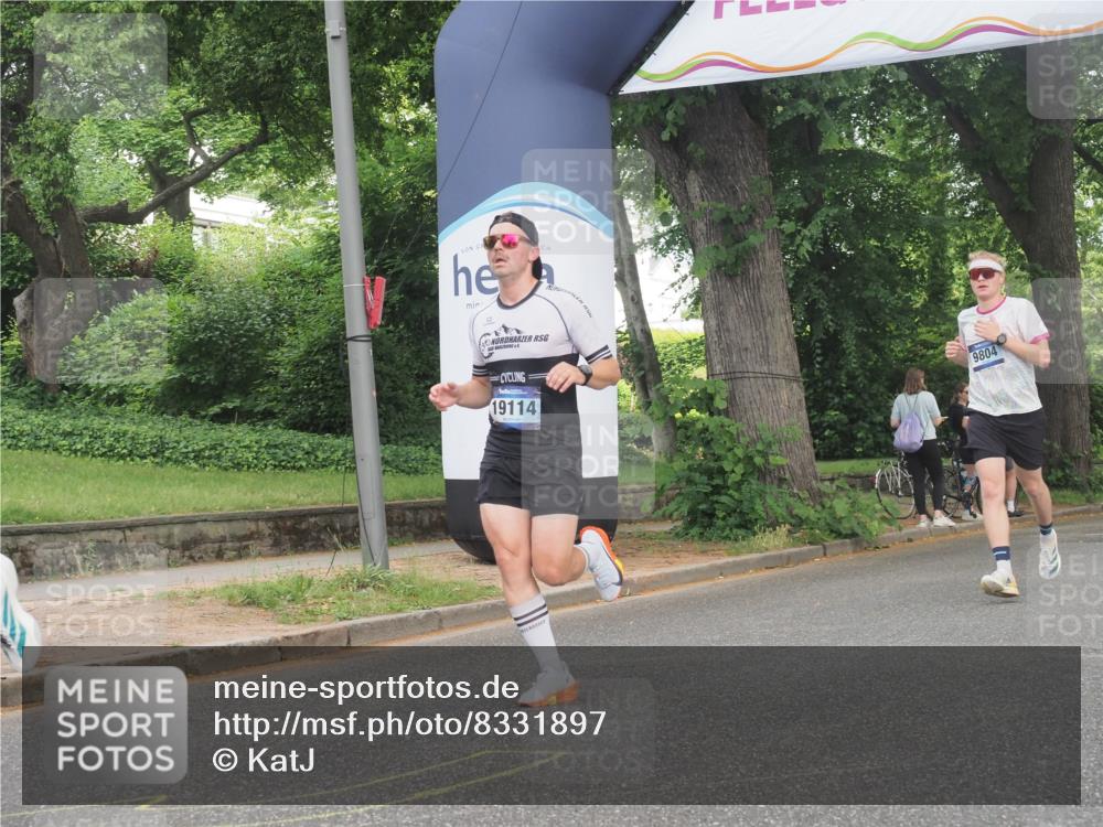 29.06.2025 - hella hamburg halbmarathon KatJ http://msf.ph/oto/8331897 29.06.2025 10:17:27 Zwischen KM18-KM19 2203 meine-sportfotos.de