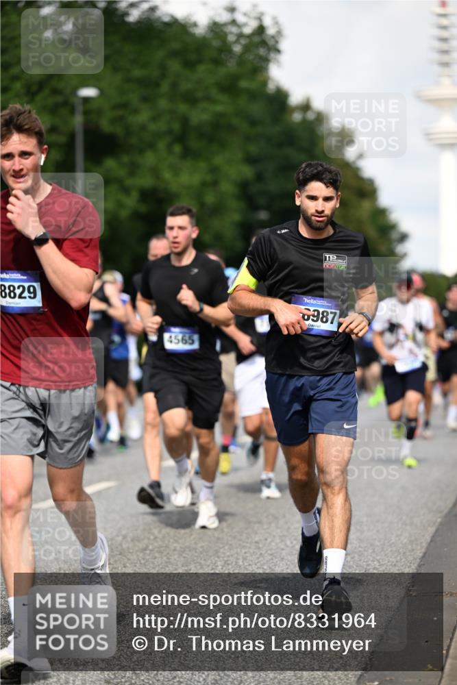 29.06.2025 - hella hamburg halbmarathon Dr. Thomas Lammeyer http://msf.ph/oto/8331964 29.06.2025 09:55:51 Kennedybrücke 1057, 1169, 1569, 1604, 1763, 3305, 3618, 4565, 4871, 4915, 5007, 5011, 5047, 5231, 5336, 5690, 6373, 6700, 6711, 7185, 7710, 8564, 8852, 9444, 9547, 10493, 10691, 10978, 11062 meine-sportfotos.de