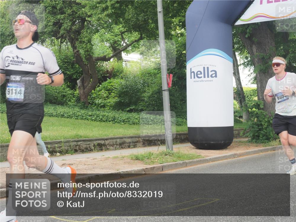 29.06.2025 - hella hamburg halbmarathon KatJ http://msf.ph/oto/8332019 29.06.2025 10:17:28 Zwischen KM18-KM19 2203 meine-sportfotos.de