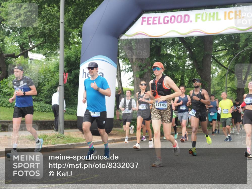 29.06.2025 - hella hamburg halbmarathon KatJ http://msf.ph/oto/8332037 29.06.2025 10:47:16 Zwischen KM18-KM19 5775, 5885, 6309, 8003 meine-sportfotos.de