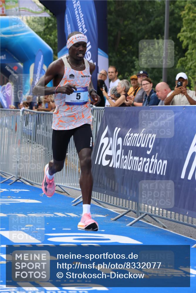 29.06.2025 - hella hamburg halbmarathon Strokosch-Dieckow http://msf.ph/oto/8332077 29.06.2025 10:01:07 Ziel 5 meine-sportfotos.de