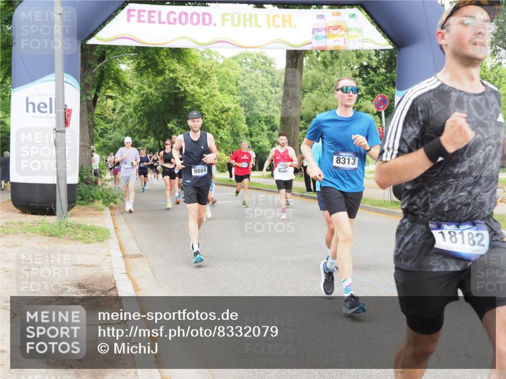 29.06.2025 - hella hamburg halbmarathon MichiJ http://msf.ph/oto/8332079 29.06.2025 10:38:16 Zwischen KM18-KM19 2207, 6795, 7312, 7952, 8117, 8313, 9869, 12527, 12624, 13701, 13799, 14125, 14361, 14562, 17179, 18182, 18657, 18658, 19040, 19053 meine-sportfotos.de
