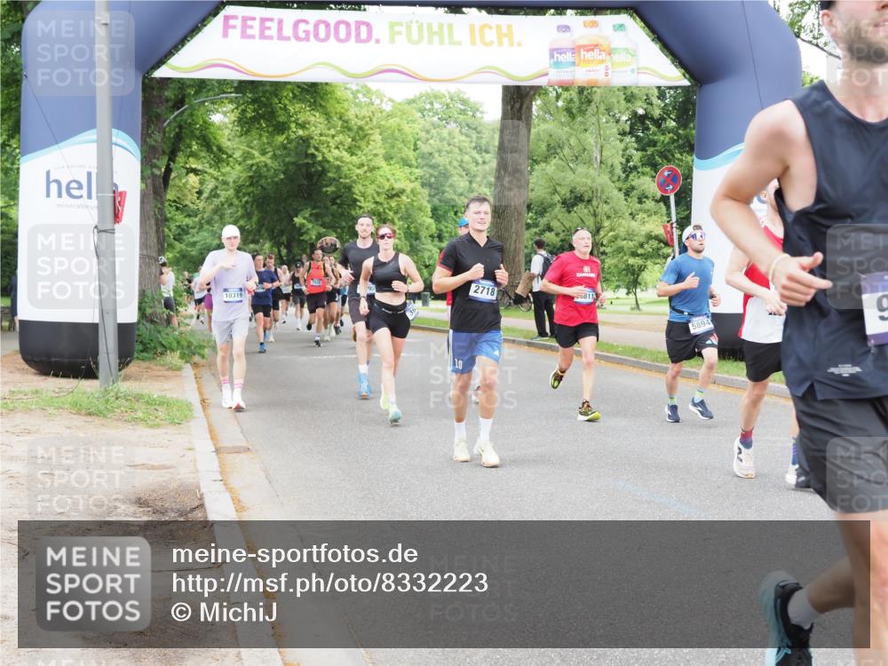 29.06.2025 - hella hamburg halbmarathon MichiJ http://msf.ph/oto/8332223 29.06.2025 10:38:19 Zwischen KM18-KM19 2718, 3654, 5894, 6795, 7952, 8117, 8261, 8313, 9869, 12527, 13701, 14562, 15395, 17179, 18182, 18811, 19040, 19053 meine-sportfotos.de