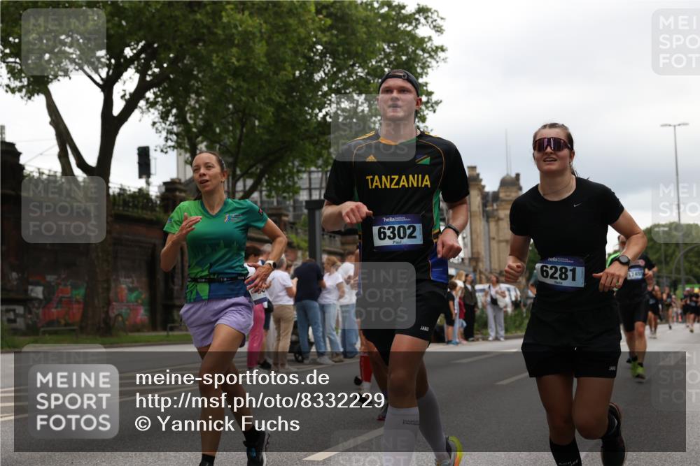 29.06.2025 - hella hamburg halbmarathon Yannick Fuchs http://msf.ph/oto/8332229 29.06.2025 10:51:46 20KM 1611, 2025, 2236, 2606, 2759, 2806, 2883, 2907, 3093, 3141, 3575, 4426, 4467, 4579, 4632, 4833, 5391, 6281, 6302, 6531, 6595, 7138, 7833, 9450, 9485, 10599, 11645, 13465, 14571, 15217, 15229, 16517, 17415, 17455, 17543, 18068, 18501, 18508, 18587, 18762, 18891 meine-sportfotos.de