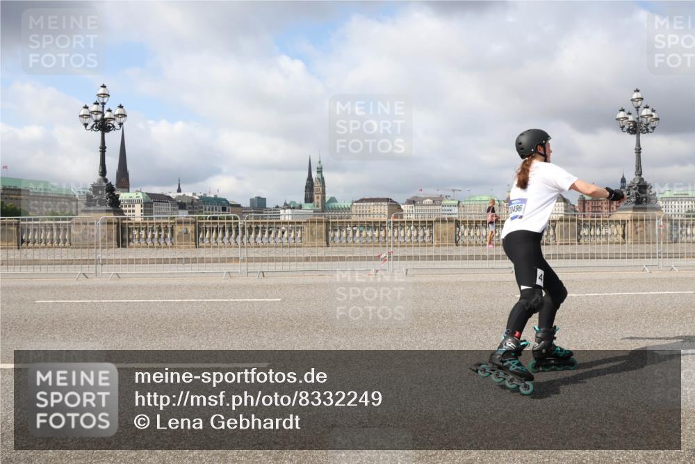 29.06.2025 - hella hamburg halbmarathon Lena Gebhardt http://msf.ph/oto/8332249 29.06.2025 09:08:40 Lombardsbrücke  meine-sportfotos.de