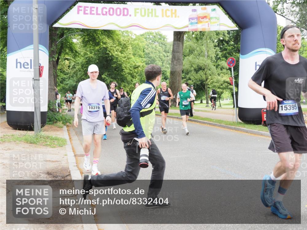 29.06.2025 - hella hamburg halbmarathon MichiJ http://msf.ph/oto/8332404 29.06.2025 10:38:22 Zwischen KM18-KM19 2718, 3654, 5894, 7932, 8117, 8261, 8313, 9869, 10319, 10868, 11733, 13015, 13701, 14562, 15395, 17179, 18811, 19040, 19053 meine-sportfotos.de