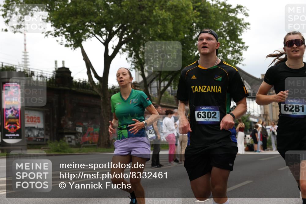 29.06.2025 - hella hamburg halbmarathon Yannick Fuchs http://msf.ph/oto/8332461 29.06.2025 10:51:46 20KM 1611, 2025, 2236, 2606, 2759, 2806, 2883, 2907, 3093, 3141, 3575, 4426, 4467, 4579, 4632, 4833, 5391, 6281, 6302, 6531, 6595, 7138, 7833, 9450, 9485, 10599, 11645, 13465, 14571, 15217, 15229, 16517, 17415, 17455, 17543, 18068, 18501, 18508, 18587, 18762, 18891 meine-sportfotos.de