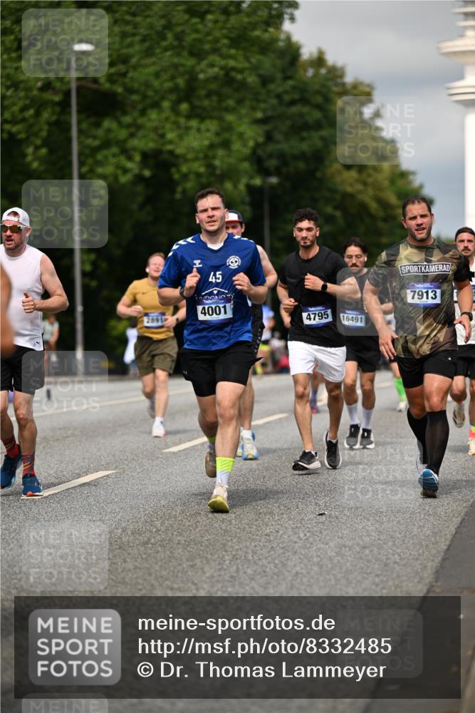 29.06.2025 - hella hamburg halbmarathon Dr. Thomas Lammeyer http://msf.ph/oto/8332485 29.06.2025 10:17:44 Kennedybrücke 1194, 1747, 1939, 2055, 2359, 2721, 2891, 2904, 4001, 4032, 4795, 4962, 5631, 5719, 6207, 7460, 7462, 7913, 8673, 9141, 9612, 9631, 9886, 10442, 10443 meine-sportfotos.de