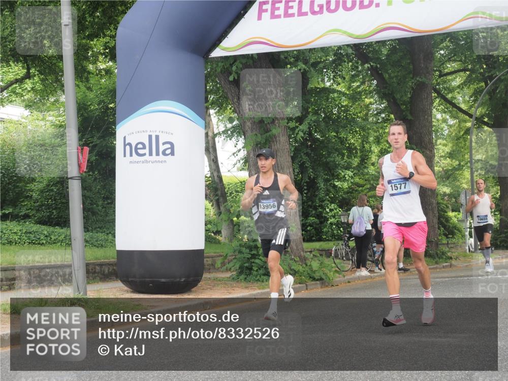 29.06.2025 - hella hamburg halbmarathon KatJ http://msf.ph/oto/8332526 29.06.2025 10:17:31 Zwischen KM18-KM19 1577 meine-sportfotos.de