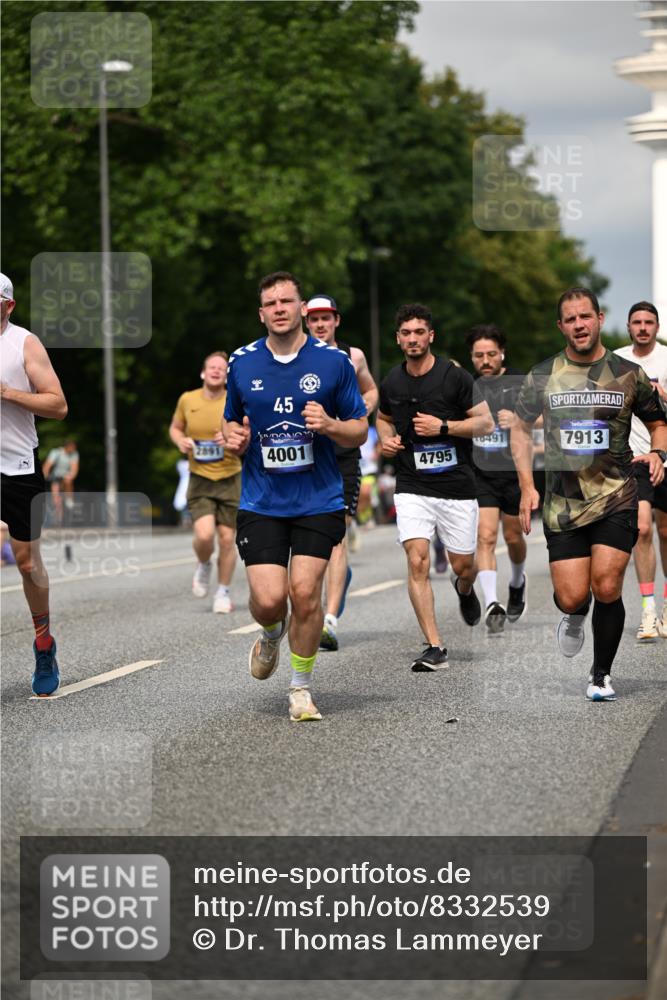 29.06.2025 - hella hamburg halbmarathon Dr. Thomas Lammeyer http://msf.ph/oto/8332539 29.06.2025 10:17:44 Kennedybrücke 1194, 1747, 1939, 2055, 2359, 2721, 2891, 2904, 4001, 4032, 4795, 4962, 5631, 5719, 6207, 7460, 7462, 7913, 8673, 9141, 9612, 9631, 9886, 10442, 10443 meine-sportfotos.de