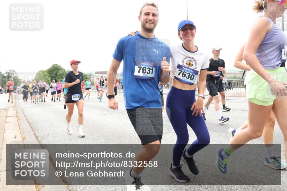 29.06.2025 - hella hamburg halbmarathon Lena Gebhardt http://msf.ph/oto/8332558 29.06.2025 10:47:33 Lombardsbrücke 14441, 7631, 04, 7630, 349, 1045, 1185, 1246, 1434, 1463, 1523, 1607, 1618, 1639, 1704, 1926, 2148, 2407, 2491, 2537, 2555, 2704, 2790, 2882, 2994, 3339, 4037, 4184, 4325, 4423, 4483, 4806, 4895, 4974, 4975, 5621, 5622, 5895, 6255, 6256, 6879, 6995, 7403, 7430, 7431, 7630, 7631, 7970, 8105, 8131, 8270, 8550, 8706, 8915, 8953, 9018, 9687, 10658, 10991, 11351, 11458, 11730, 11738, 11802, 11909, 12431 meine-sportfotos.de
