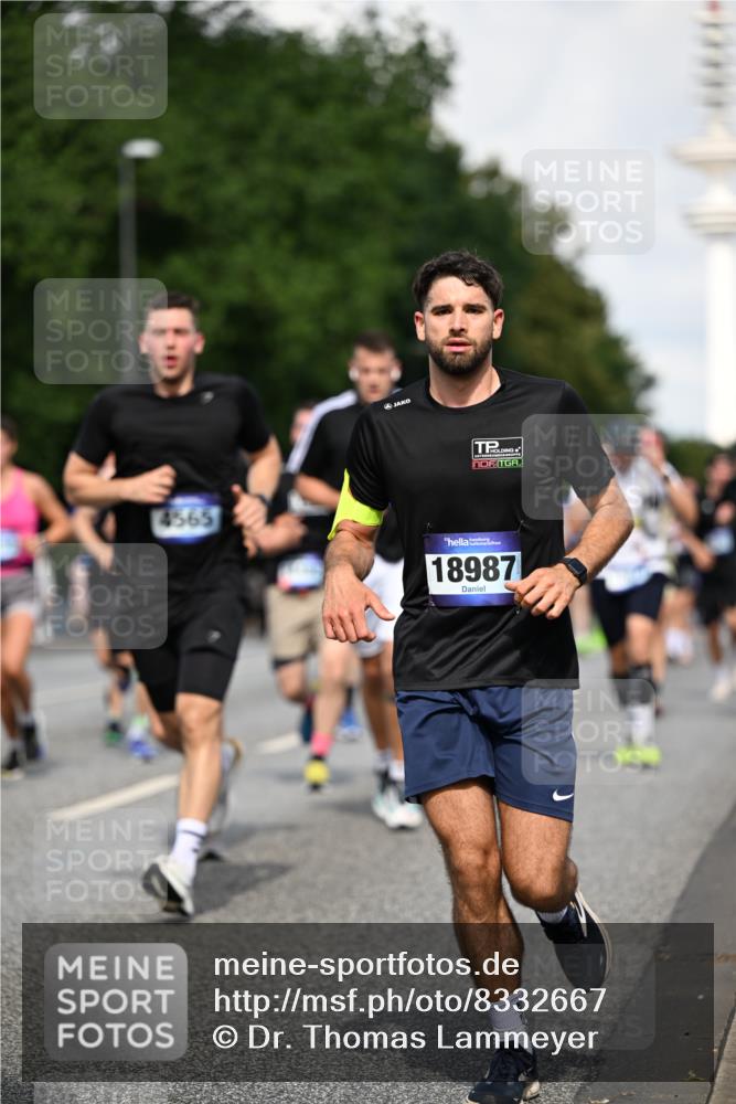 29.06.2025 - hella hamburg halbmarathon Dr. Thomas Lammeyer http://msf.ph/oto/8332667 29.06.2025 09:55:52 Kennedybrücke 1057, 1139, 1169, 1569, 1604, 1763, 3305, 3618, 4565, 4871, 4915, 5007, 5011, 5047, 5231, 5336, 5690, 6373, 6700, 6711, 7185, 7710, 8564, 8852, 9444, 9547, 10493, 10691, 11062 meine-sportfotos.de