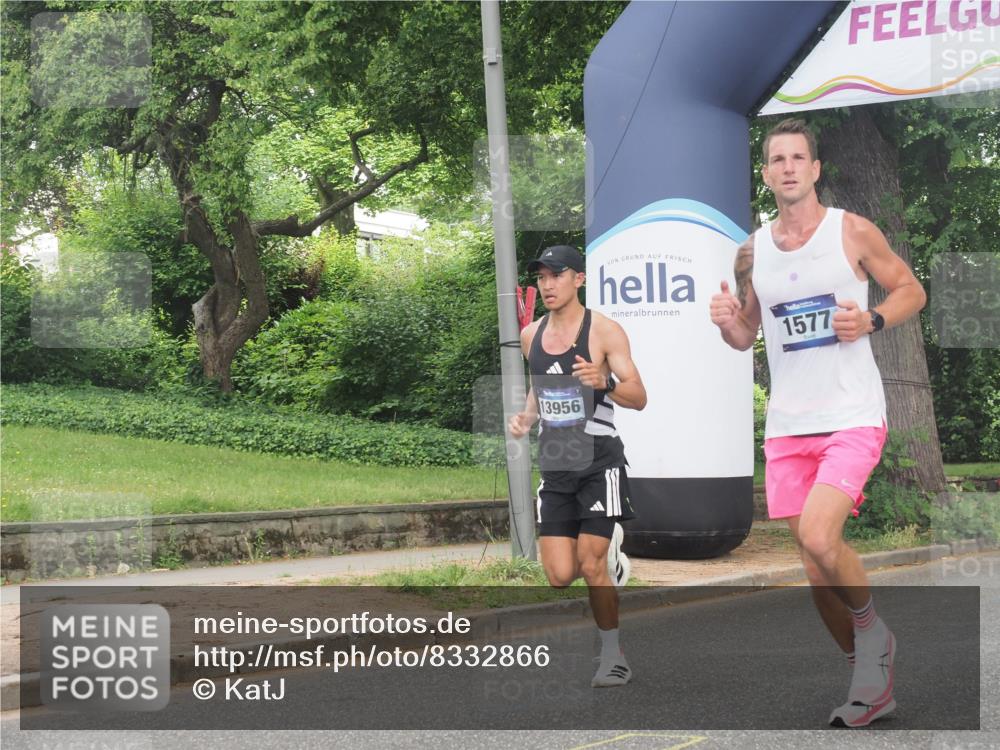 29.06.2025 - hella hamburg halbmarathon KatJ http://msf.ph/oto/8332866 29.06.2025 10:17:31 Zwischen KM18-KM19 1577 meine-sportfotos.de