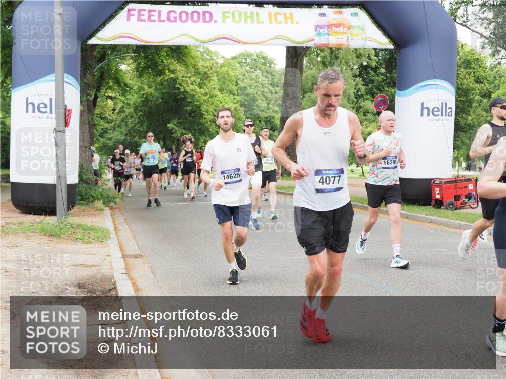 29.06.2025 - hella hamburg halbmarathon MichiJ http://msf.ph/oto/8333061 29.06.2025 10:38:29 Zwischen KM18-KM19 2670, 4077, 5600, 7930, 7932, 8989, 9959, 10868, 11733, 13015, 13073, 13976, 14458, 14626, 15720, 15899, 16291 meine-sportfotos.de
