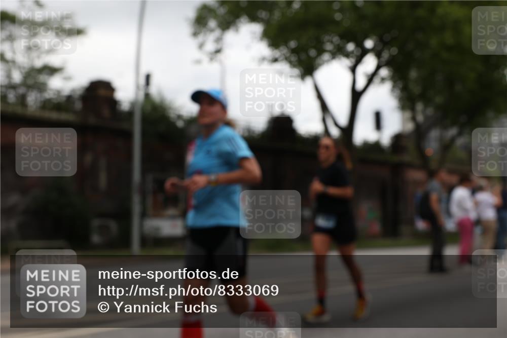 29.06.2025 - hella hamburg halbmarathon Yannick Fuchs http://msf.ph/oto/8333069 29.06.2025 10:51:48 20KM 1611, 2025, 2236, 2488, 2606, 2759, 2806, 2883, 2907, 3093, 3141, 3859, 4426, 4467, 4579, 4632, 4833, 5926, 6104, 6281, 6302, 6531, 6595, 7138, 7833, 9316, 9450, 9485, 10599, 10788, 11645, 13465, 14571, 15217, 15229, 16517, 16531, 17405, 17415, 17455, 17543, 18068, 18501, 18508, 18587, 18762, 18891 meine-sportfotos.de