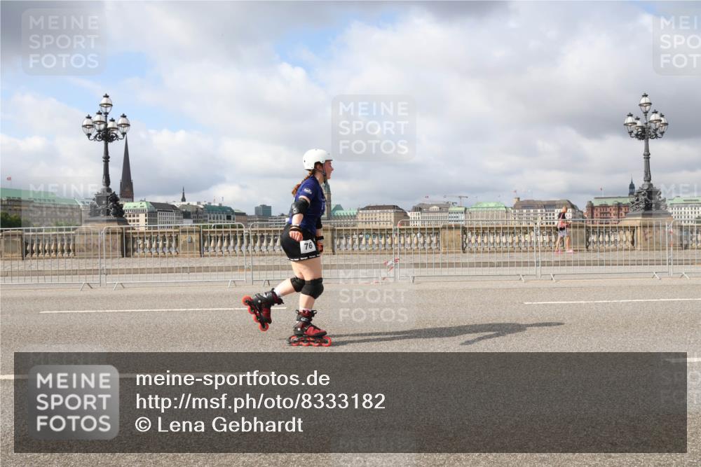 29.06.2025 - hella hamburg halbmarathon Lena Gebhardt http://msf.ph/oto/8333182 29.06.2025 09:08:42 Lombardsbrücke 76 meine-sportfotos.de