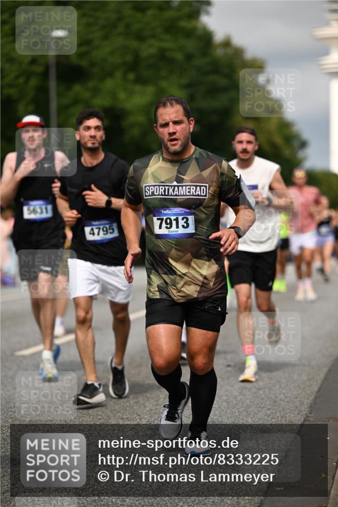 29.06.2025 - hella hamburg halbmarathon Dr. Thomas Lammeyer http://msf.ph/oto/8333225 29.06.2025 10:17:46 Kennedybrücke 1194, 1747, 1939, 2055, 2359, 2721, 2891, 2904, 4001, 4032, 4795, 4962, 5631, 5719, 6207, 7460, 7462, 7913, 8673, 9141, 9612, 9631, 9886, 10442, 10443 meine-sportfotos.de