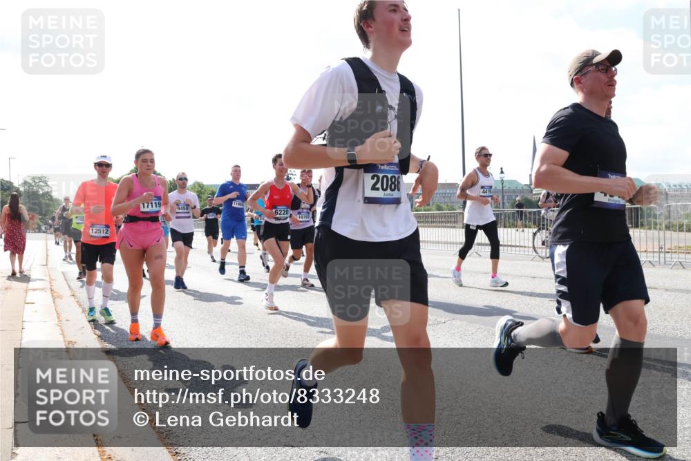 29.06.2025 - hella hamburg halbmarathon Lena Gebhardt http://msf.ph/oto/8333248 29.06.2025 10:00:29 Lombardsbrücke 1152, 12512, 17119, 11960, 6220, 10797, 2086, 4419, 1006, 1019, 1125, 1180, 1239, 1264, 1526, 1544, 1568, 1583, 1611, 1681, 2027, 2086, 2099, 2159, 2236, 2346, 2426, 2447, 2474, 2582, 2584, 2606, 2652, 2730, 2982, 3042, 3141, 3177, 3181, 3319, 3400, 3794, 3861, 3898, 4013, 4231, 4419, 4579, 4594, 4632, 4767, 4796, 4813, 4940, 4945, 5272, 5341, 5643, 5728, 6082, 6084, 6104, 6138, 6220, 6260, 6443, 6470, 6581, 8478, 9553, 9555, 9577, 10599 meine-sportfotos.de