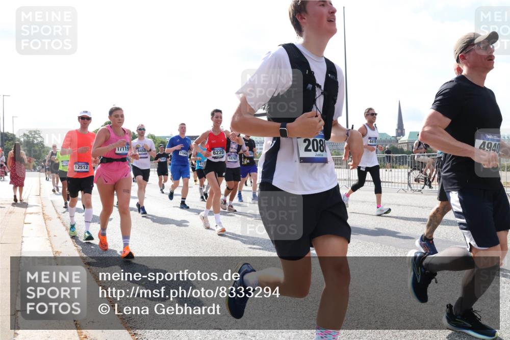 29.06.2025 - hella hamburg halbmarathon Lena Gebhardt http://msf.ph/oto/8333294 29.06.2025 10:00:29 Lombardsbrücke 11527, 12512, 1, 119, 9450, 11960, 6220, 10797, 2080, 4419, 4940, 1006, 1019, 1125, 1180, 1239, 1264, 1526, 1544, 1568, 1583, 1611, 1681, 2027, 2086, 2099, 2159, 2236, 2346, 2426, 2447, 2474, 2582, 2584, 2606, 2652, 2730, 2982, 3042, 3141, 3177, 3181, 3319, 3400, 3794, 3861, 3898, 4013, 4231, 4419, 4579, 4594, 4632, 4767, 4796, 4813, 4940, 4945, 5272, 5341, 5643, 5728, 6082, 6084, 6104, 6138, 6220, 6260, 6443, 6470, 6581, 8478, 9553, 9555, 9577, 10599 meine-sportfotos.de