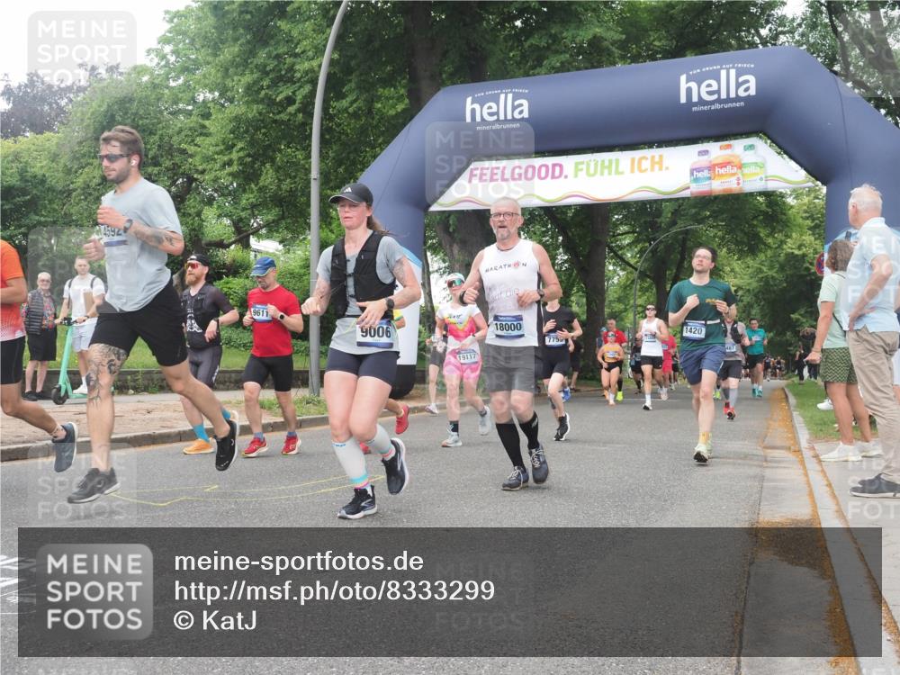 29.06.2025 - hella hamburg halbmarathon KatJ http://msf.ph/oto/8333299 29.06.2025 10:47:28 Zwischen KM18-KM19 1420, 2391, 4592, 5839, 6201, 6487, 7759, 8191, 8662 meine-sportfotos.de