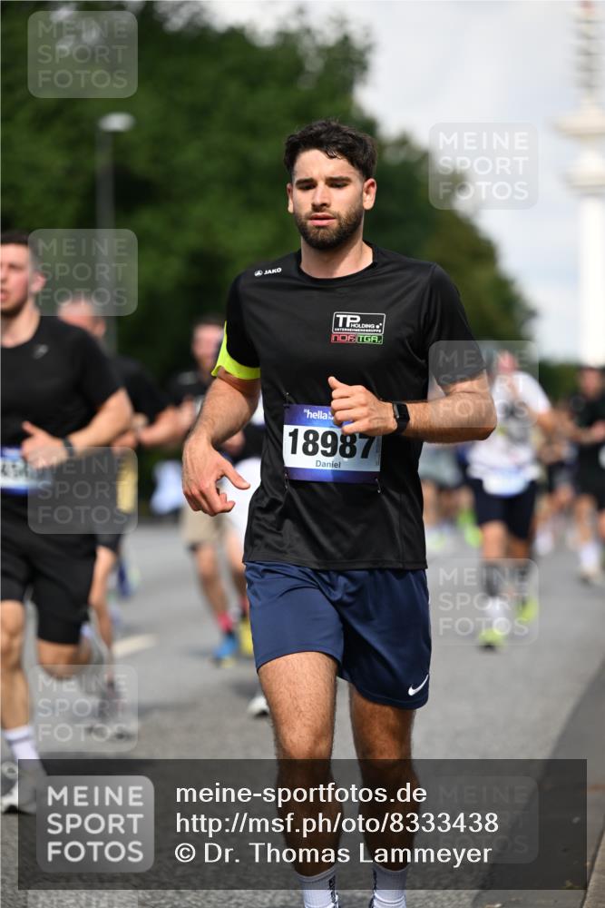 29.06.2025 - hella hamburg halbmarathon Dr. Thomas Lammeyer http://msf.ph/oto/8333438 29.06.2025 09:55:52 Kennedybrücke 1057, 1139, 1169, 1569, 1604, 1763, 3305, 3618, 4565, 4871, 4915, 5007, 5011, 5047, 5231, 5336, 5690, 6373, 6700, 6711, 7185, 7710, 8564, 8852, 9444, 9547, 10493, 10691, 11062 meine-sportfotos.de