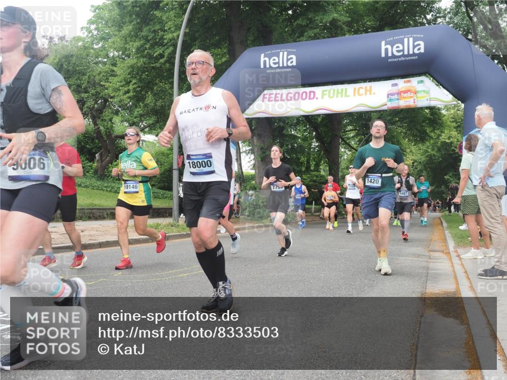 29.06.2025 - hella hamburg halbmarathon KatJ http://msf.ph/oto/8333503 29.06.2025 10:47:28 Zwischen KM18-KM19 1420, 2391, 4592, 5839, 6201, 6487, 7759, 8191, 8662 meine-sportfotos.de