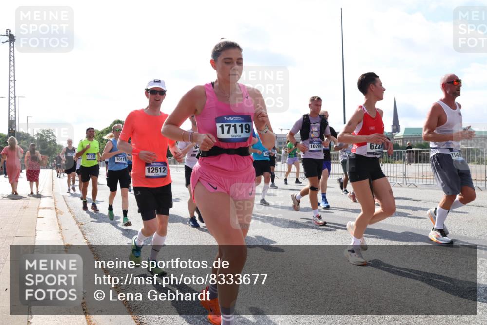 29.06.2025 - hella hamburg halbmarathon Lena Gebhardt http://msf.ph/oto/8333677 29.06.2025 10:00:30 Lombardsbrücke 4767, 11527, 18117, 12512, 17119, 10797, 6220, 1149, 1019, 1125, 1180, 1239, 1264, 1526, 1544, 1568, 1583, 1611, 1681, 2027, 2086, 2099, 2159, 2236, 2346, 2426, 2447, 2474, 2582, 2584, 2606, 2652, 2730, 2982, 3042, 3059, 3141, 3177, 3181, 3319, 3400, 3794, 3861, 3898, 3983, 4013, 4419, 4579, 4594, 4632, 4767, 4796, 4813, 4940, 4945, 5272, 5643, 5728, 6082, 6084, 6104, 6138, 6220, 6260, 6443, 6470, 6581, 8478, 9553, 9555, 9577, 10599 meine-sportfotos.de