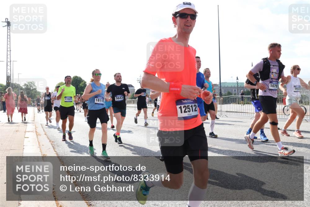 29.06.2025 - hella hamburg halbmarathon Lena Gebhardt http://msf.ph/oto/8333914 29.06.2025 10:00:30 Lombardsbrücke 4767, 11527, 5643, 18117, 12512, 10797, 9622, 1019, 1125, 1180, 1239, 1264, 1526, 1544, 1568, 1583, 1611, 1681, 2027, 2086, 2099, 2159, 2236, 2346, 2426, 2447, 2474, 2582, 2584, 2606, 2652, 2730, 2982, 3042, 3059, 3141, 3177, 3181, 3319, 3400, 3794, 3861, 3898, 3983, 4013, 4419, 4579, 4594, 4632, 4767, 4796, 4813, 4940, 4945, 5272, 5643, 5728, 6082, 6084, 6104, 6138, 6220, 6260, 6443, 6470, 6581, 8478, 9553, 9555, 9577, 10599 meine-sportfotos.de