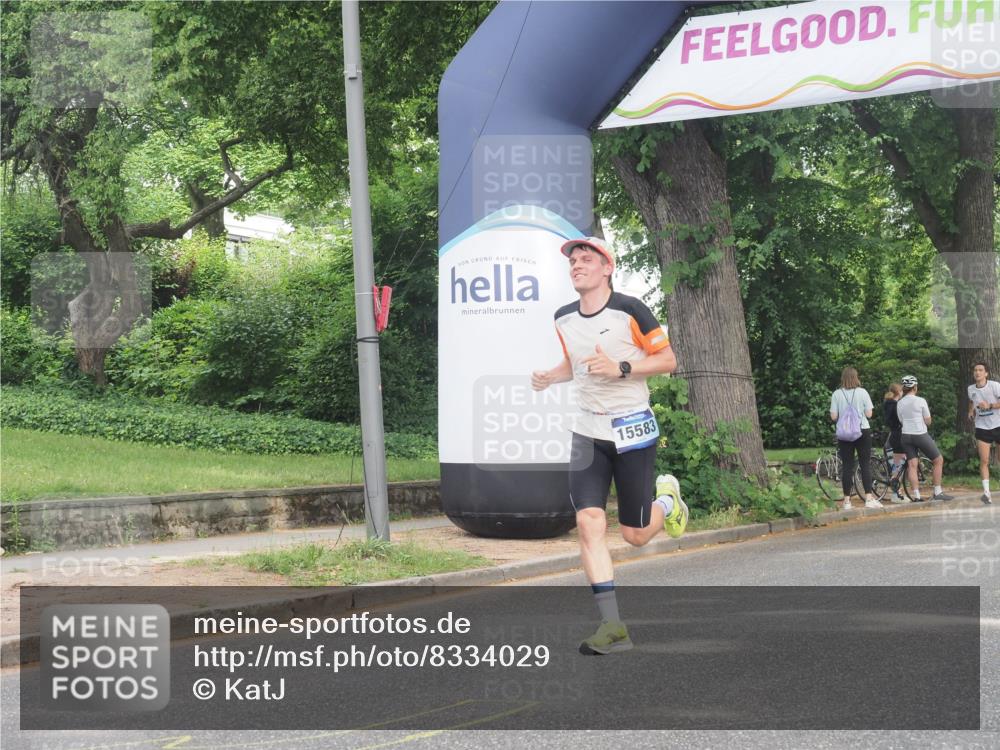 29.06.2025 - hella hamburg halbmarathon KatJ http://msf.ph/oto/8334029 29.06.2025 10:17:37 Zwischen KM18-KM19 1577 meine-sportfotos.de