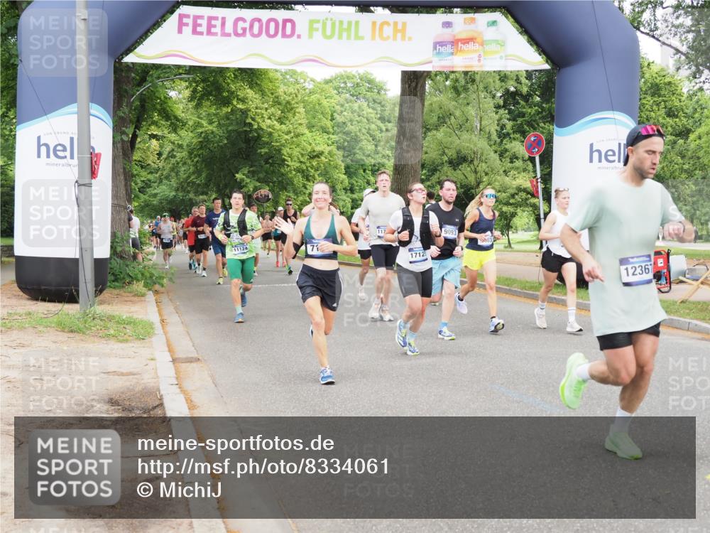29.06.2025 - hella hamburg halbmarathon MichiJ http://msf.ph/oto/8334061 29.06.2025 10:38:40 Zwischen KM18-KM19 5018, 5399, 5820, 7134, 7397, 8205, 9057, 9093, 9476, 9739, 9793, 10603, 10891, 11124, 11791, 12367, 13403, 13707, 15480, 16716, 17129, 17823, 18006, 18394 meine-sportfotos.de