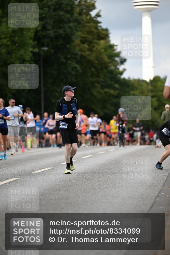 29.06.2025 - hella hamburg halbmarathon Dr. Thomas Lammeyer http://msf.ph/oto/8334099 29.06.2025 10:39:54 Kennedybrücke 1336, 2412, 2787, 2827, 3828, 4413, 4703, 4965, 5147, 6029, 6189, 6471, 6867, 8296, 8567, 8947, 9470, 9819, 10360, 10565, 10652, 11187, 11198, 11233, 11359 meine-sportfotos.de