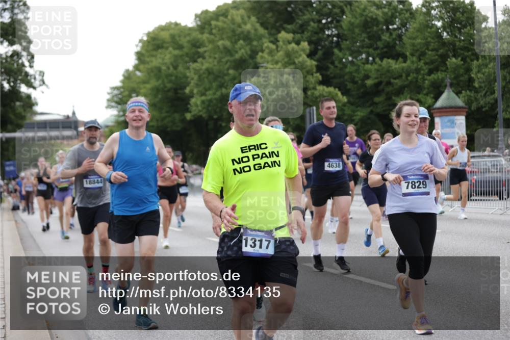 29.06.2025 - hella hamburg halbmarathon Jannik Wohlers http://msf.ph/oto/8334135 29.06.2025 10:40:41 Lombardsbrücke 1317, 1731, 2805, 4234, 4412, 4638, 4774, 4775, 5086, 5225, 5549, 6088, 6098, 6474, 6842, 7661, 7829, 8385, 8751, 8769, 8878, 9009, 9237, 9962, 10269, 10407, 10644, 10835, 11053, 11759, 11851, 13168, 13778, 13848, 14253, 14553, 14776, 15076, 15953, 16297, 16454, 16802, 16981, 17233, 17234, 17872, 17879, 18142, 18494, 18580, 18844 meine-sportfotos.de