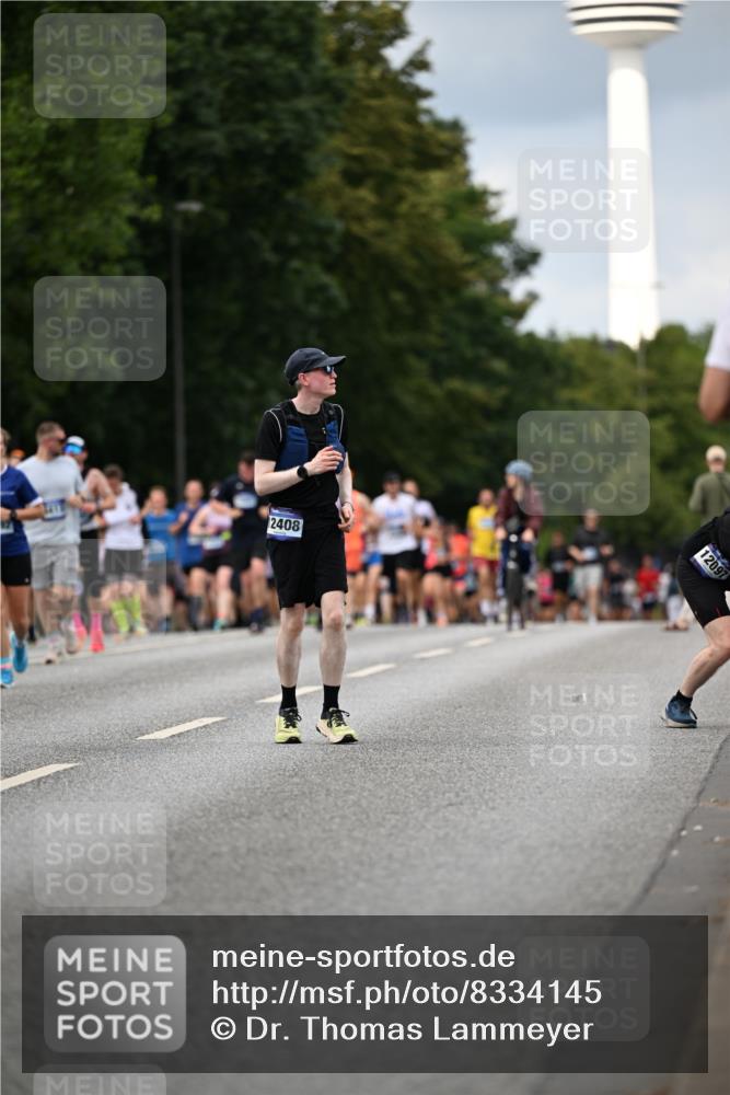29.06.2025 - hella hamburg halbmarathon Dr. Thomas Lammeyer http://msf.ph/oto/8334145 29.06.2025 10:39:54 Kennedybrücke 1336, 2412, 2787, 2827, 3828, 4413, 4703, 4965, 5147, 6029, 6189, 6471, 6867, 8296, 8567, 8947, 9470, 9819, 10360, 10565, 10652, 11187, 11198, 11233, 11359 meine-sportfotos.de