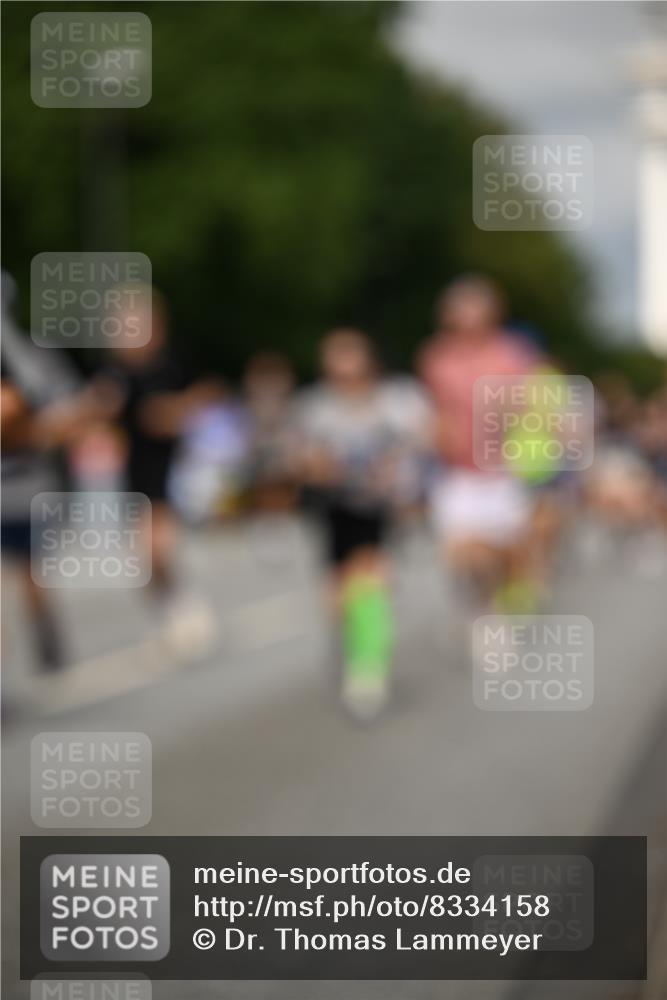 29.06.2025 - hella hamburg halbmarathon Dr. Thomas Lammeyer http://msf.ph/oto/8334158 29.06.2025 10:17:50 Kennedybrücke 1194, 1747, 1939, 2721, 2891, 2904, 4001, 4032, 4795, 4962, 5631, 5719, 6089, 6207, 7462, 7913, 8673, 9141, 9612, 9631, 9886, 10442, 10443 meine-sportfotos.de