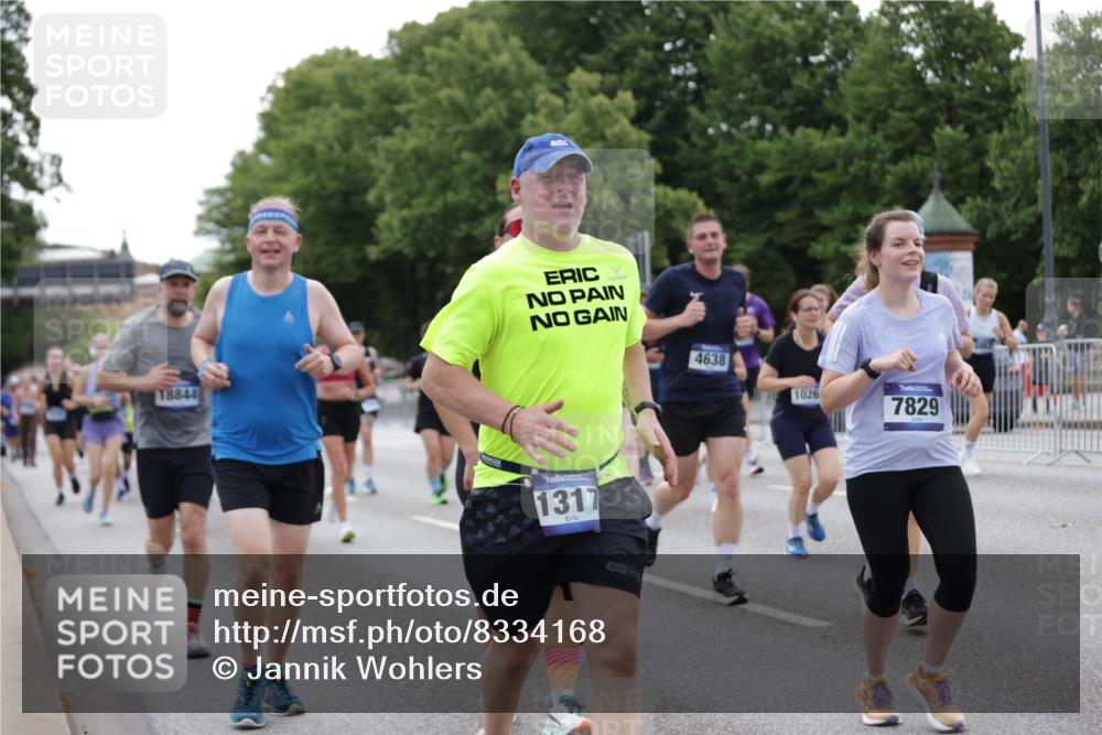 29.06.2025 - hella hamburg halbmarathon Jannik Wohlers http://msf.ph/oto/8334168 29.06.2025 10:40:41 Lombardsbrücke 1317, 1731, 2805, 4234, 4412, 4638, 4774, 4775, 5086, 5225, 5549, 6088, 6098, 6474, 6842, 7661, 7829, 8385, 8751, 8769, 8878, 9009, 9237, 9962, 10269, 10407, 10644, 10835, 11053, 11759, 11851, 13168, 13778, 13848, 14253, 14553, 14776, 15076, 15953, 16297, 16454, 16802, 16981, 17233, 17234, 17872, 17879, 18142, 18494, 18580, 18844 meine-sportfotos.de