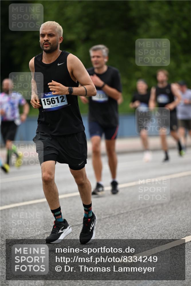 29.06.2025 - hella hamburg halbmarathon Dr. Thomas Lammeyer http://msf.ph/oto/8334249 29.06.2025 10:39:57 Kennedybrücke 1336, 2412, 2787, 2827, 3828, 4413, 4965, 5147, 6029, 6189, 6471, 6867, 7275, 8567, 8947, 9470, 9819, 10047, 10360, 10565, 10652, 11187, 11198, 11233, 11359 meine-sportfotos.de