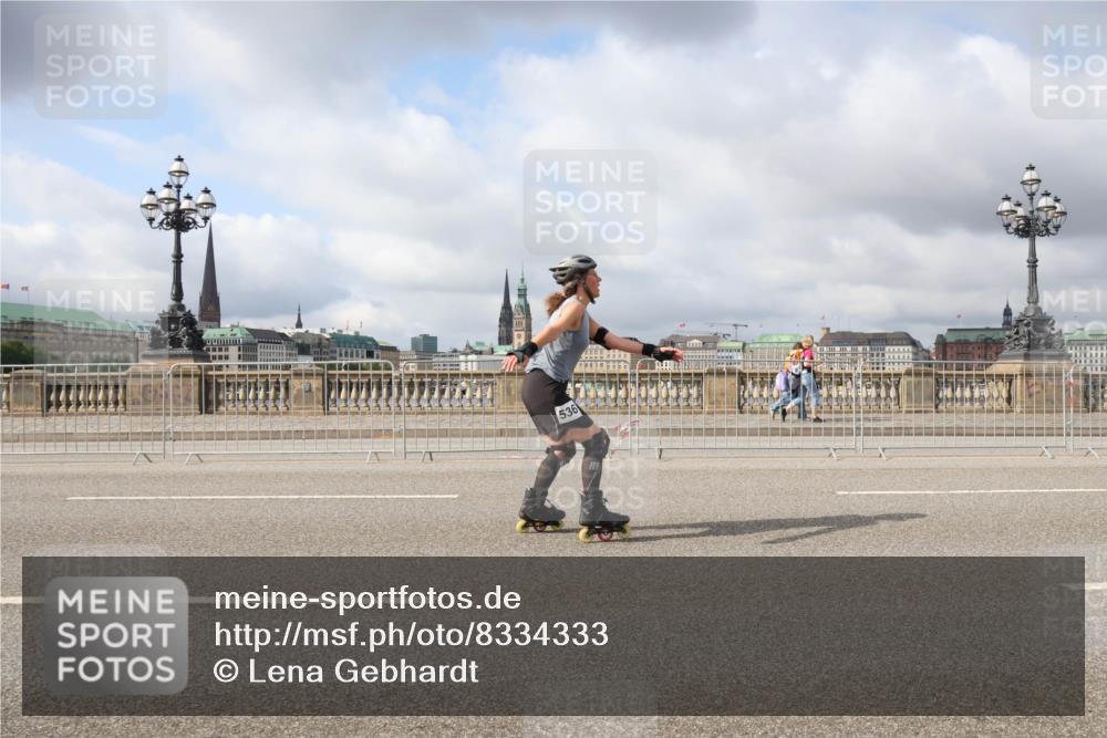 29.06.2025 - hella hamburg halbmarathon Lena Gebhardt http://msf.ph/oto/8334333 29.06.2025 09:08:57 Lombardsbrücke 536 meine-sportfotos.de