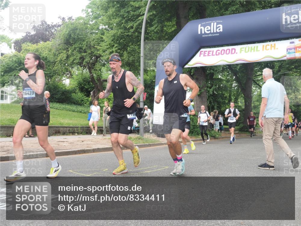29.06.2025 - hella hamburg halbmarathon KatJ http://msf.ph/oto/8334411 29.06.2025 10:47:37 Zwischen KM18-KM19 1364, 1453, 1653, 2086, 3097, 4068, 6921, 7033 meine-sportfotos.de