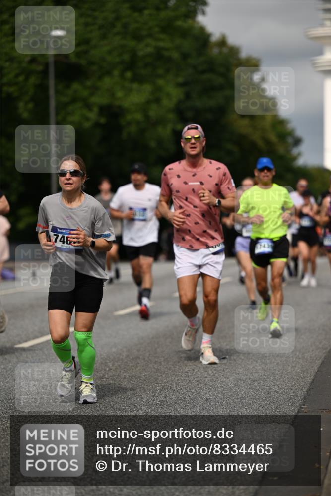 29.06.2025 - hella hamburg halbmarathon Dr. Thomas Lammeyer http://msf.ph/oto/8334465 29.06.2025 10:17:51 Kennedybrücke 1194, 1747, 1939, 2721, 2891, 2904, 4001, 4032, 4795, 4962, 5631, 5719, 6089, 7462, 7913, 8673, 9141, 9612, 9631, 9886, 10442, 10443 meine-sportfotos.de