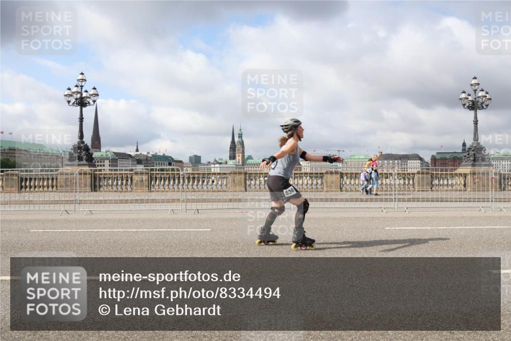 29.06.2025 - hella hamburg halbmarathon Lena Gebhardt http://msf.ph/oto/8334494 29.06.2025 09:08:57 Lombardsbrücke 536 meine-sportfotos.de