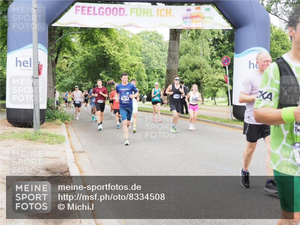 29.06.2025 - hella hamburg halbmarathon MichiJ http://msf.ph/oto/8334508 29.06.2025 10:38:44 Zwischen KM18-KM19 1366, 7134, 8205, 8856, 9093, 9476, 9739, 9793, 10215, 10603, 10891, 11124, 11791, 12367, 13707, 17129, 18006 meine-sportfotos.de