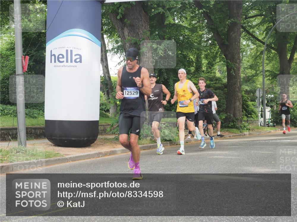 29.06.2025 - hella hamburg halbmarathon KatJ http://msf.ph/oto/8334598 29.06.2025 10:17:44 Zwischen KM18-KM19 1122, 2604 meine-sportfotos.de