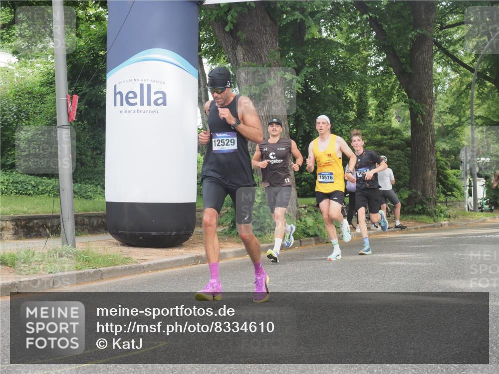 29.06.2025 - hella hamburg halbmarathon KatJ http://msf.ph/oto/8334610 29.06.2025 10:17:44 Zwischen KM18-KM19 1122, 2604 meine-sportfotos.de