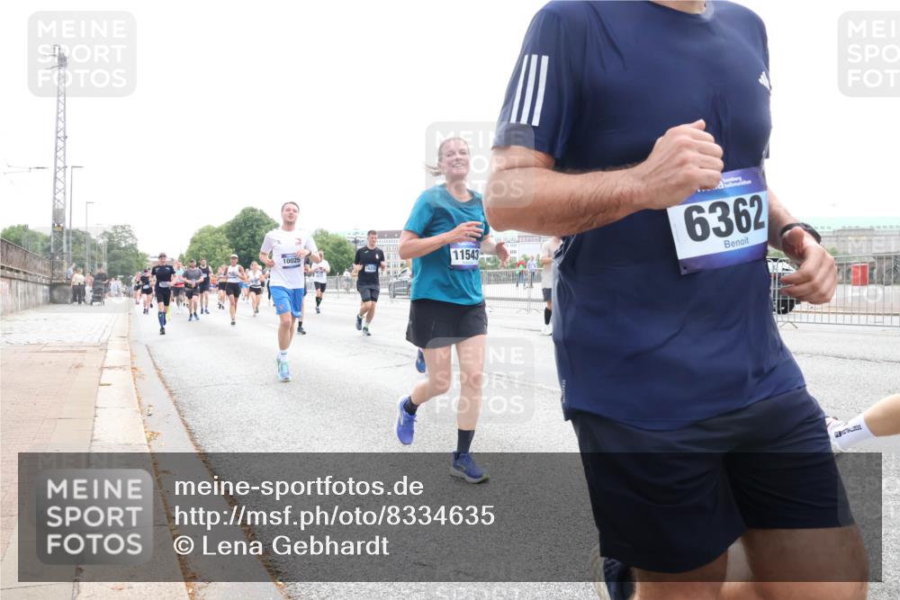 29.06.2025 - hella hamburg halbmarathon Lena Gebhardt http://msf.ph/oto/8334635 29.06.2025 10:38:03 Lombardsbrücke 10025, 11543, 6362, 1196, 1394, 1457, 1475, 1578, 1596, 1742, 1799, 1901, 1966, 1985, 2113, 2199, 2498, 2786, 2853, 3010, 3230, 3242, 3246, 3338, 3635, 3636, 3716, 3880, 4414, 4921, 5139, 5300, 5522, 5713, 5875, 6199, 6200, 6243, 6362, 6697, 6751, 6930, 7118, 7165, 7244, 7321, 7350, 7552, 7629, 7696, 7868, 7914, 8985, 9247, 9288, 9895, 10159, 10506, 10836, 11087, 11543, 12123, 12254, 12472, 12824, 16680, 17798 meine-sportfotos.de