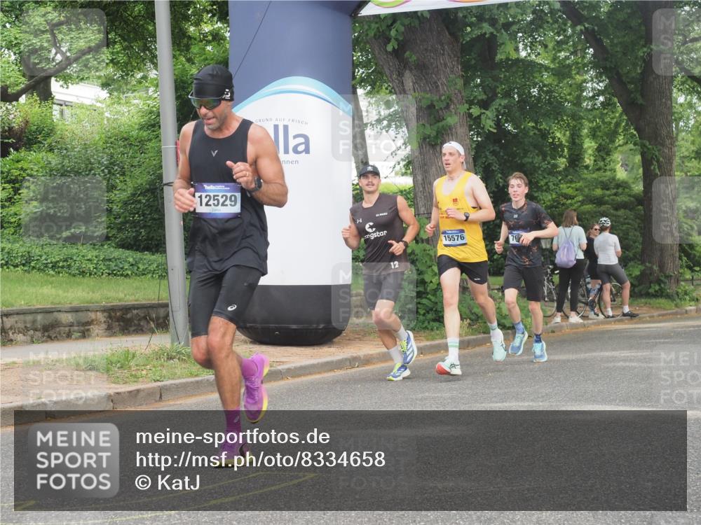 29.06.2025 - hella hamburg halbmarathon KatJ http://msf.ph/oto/8334658 29.06.2025 10:17:44 Zwischen KM18-KM19 1122, 2604 meine-sportfotos.de