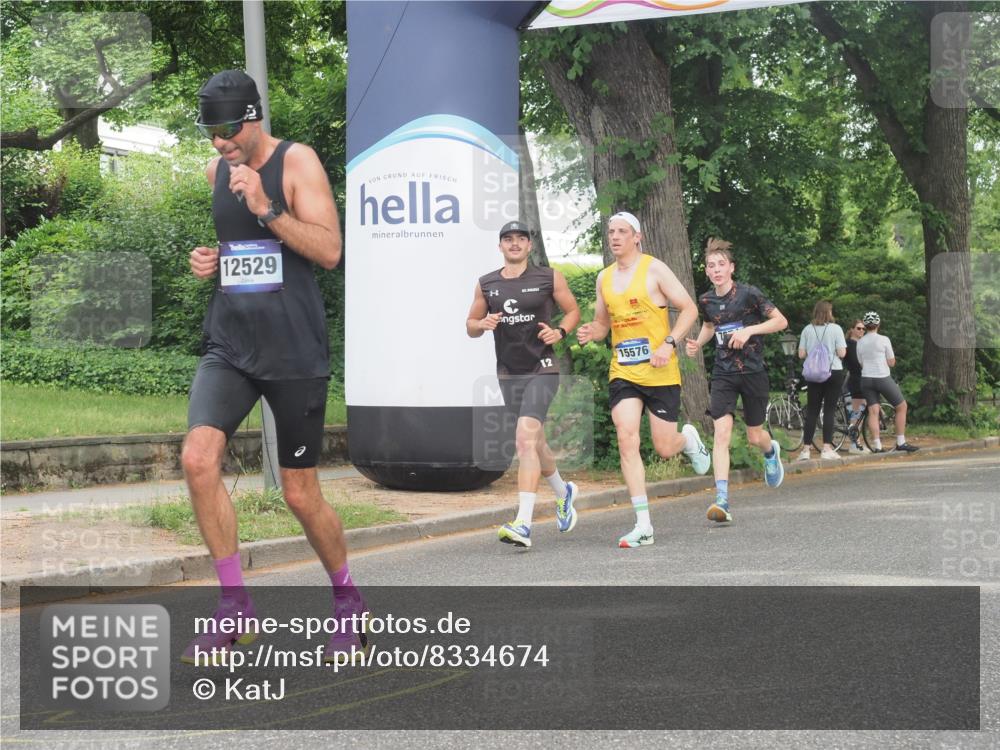 29.06.2025 - hella hamburg halbmarathon KatJ http://msf.ph/oto/8334674 29.06.2025 10:17:44 Zwischen KM18-KM19 1122, 2604 meine-sportfotos.de