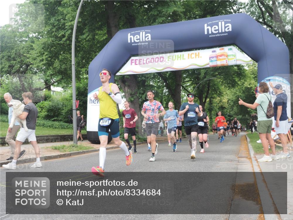 29.06.2025 - hella hamburg halbmarathon KatJ http://msf.ph/oto/8334684 29.06.2025 10:47:42 Zwischen KM18-KM19 1006, 1414, 1453, 2011, 2086, 2322, 2323, 7033 meine-sportfotos.de