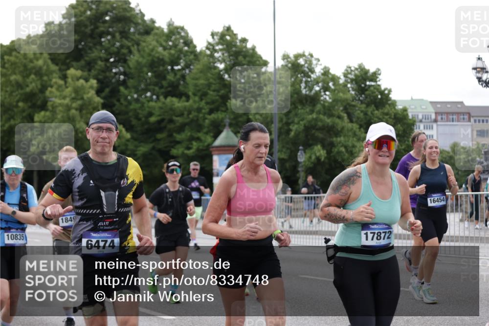 29.06.2025 - hella hamburg halbmarathon Jannik Wohlers http://msf.ph/oto/8334748 29.06.2025 10:40:45 Lombardsbrücke 1317, 1731, 2229, 2805, 4234, 4412, 4638, 5086, 5225, 5549, 6088, 6474, 6842, 7661, 7821, 7829, 8293, 8385, 8751, 8769, 8878, 8992, 9962, 10269, 10407, 10644, 10835, 11759, 11851, 13168, 13778, 13848, 14253, 14553, 14776, 15076, 15953, 16454, 16802, 16846, 16981, 17233, 17234, 17872, 17879, 18142, 18494, 18580, 18844, 18888 meine-sportfotos.de